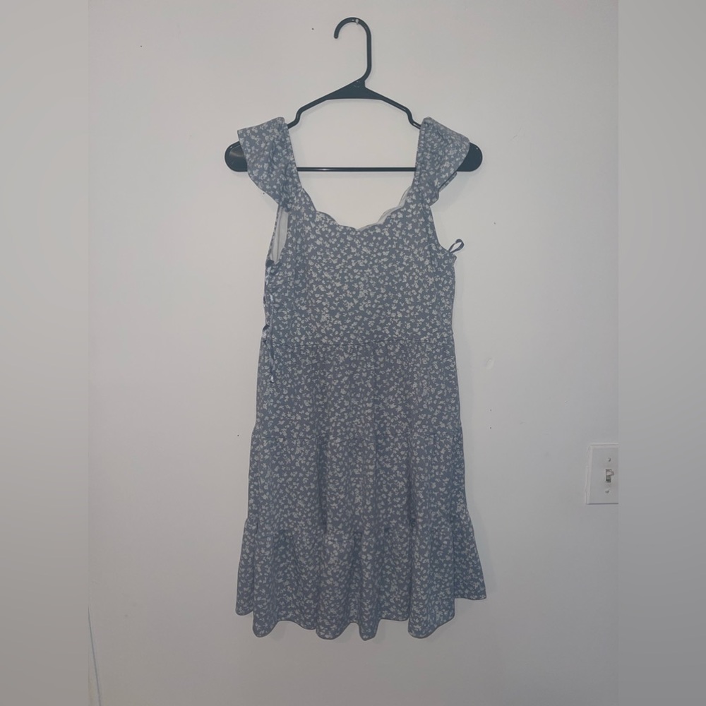 DRESS. Blue floral dress